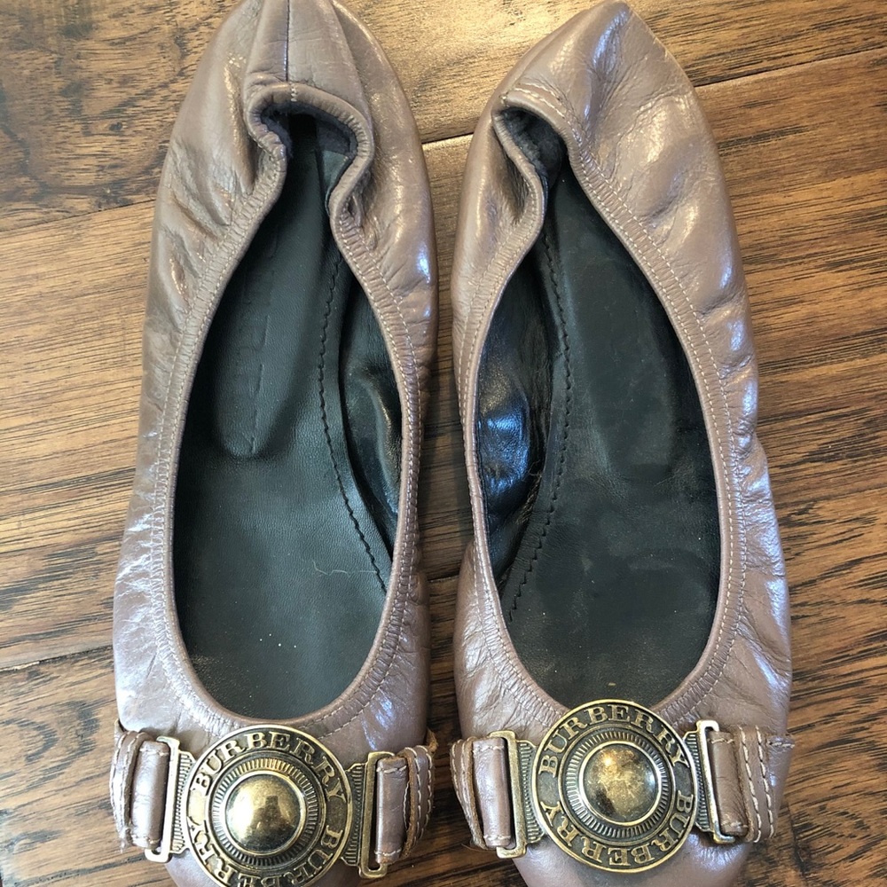 Tan Burberry Ballet Flats Worn Once size 7.5 - Picture 2 of 2